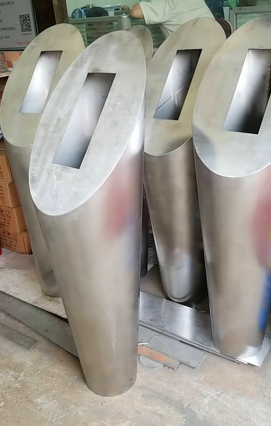 电梯圆形立柱(图1)