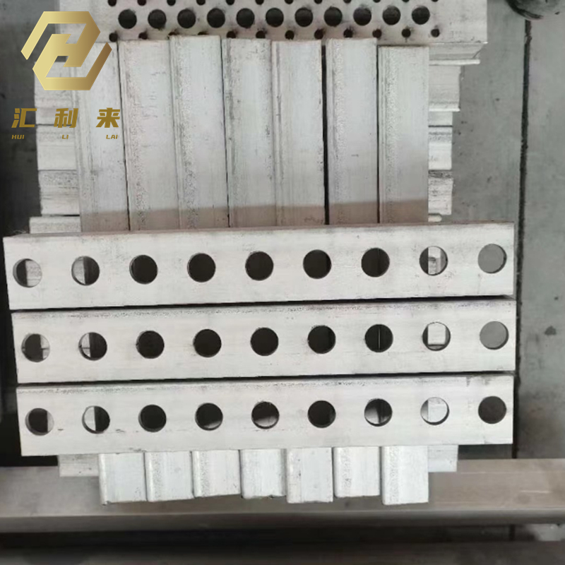 关于不锈钢板折弯加工的应用(图2) 关于不锈钢板折弯加工的应用(图2)